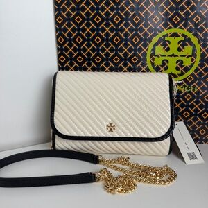 NWT Tory Burch Cream Quilted Crossbody with Black Trim and Gold Chain